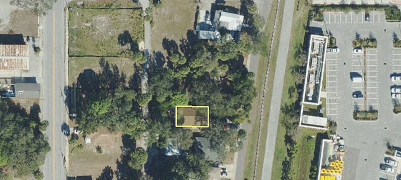 Commercial Lot Near Amenities