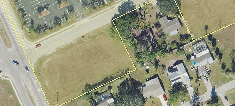 Commercial Lot in High-Traffic Area