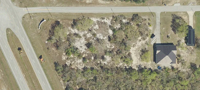 Spacious Corner Lot Near Lake