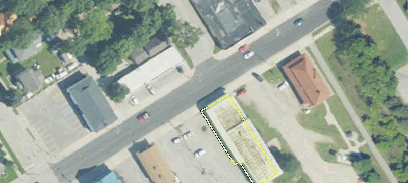 Spacious Commercial Building in Big Rapids
