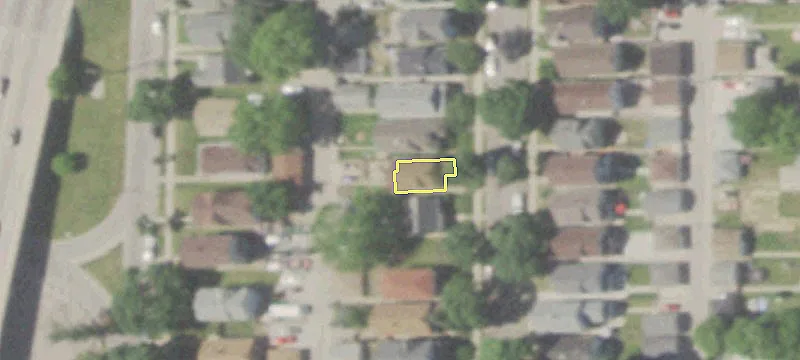 Remodeled Duplex Near Transportation