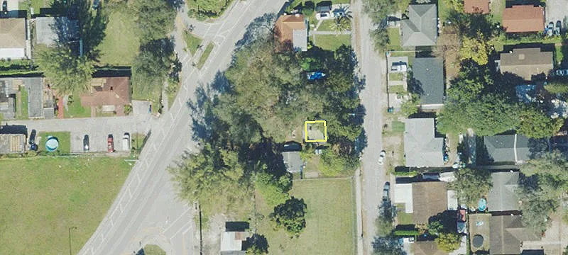 Large Lot in Opportunity Zone
