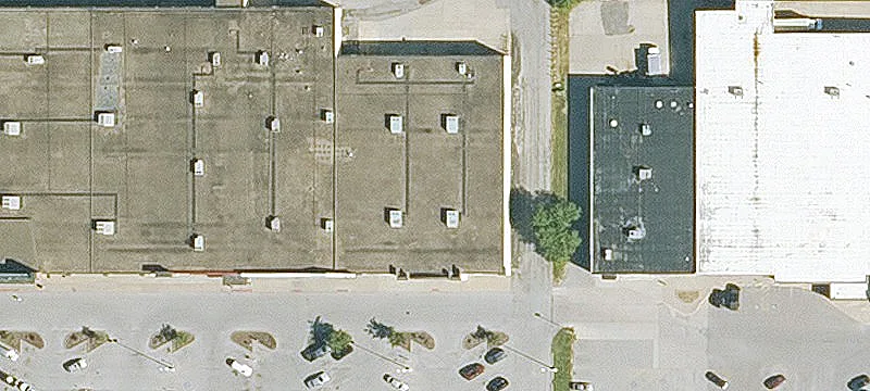 Multi-Tenant Retail Center with Strong Anchors