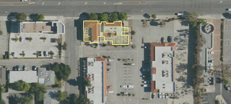 Retail Storefront on Major Thoroughfare