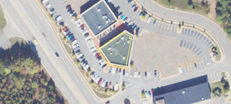 Brick Retail Prelease in Neighborhood Center