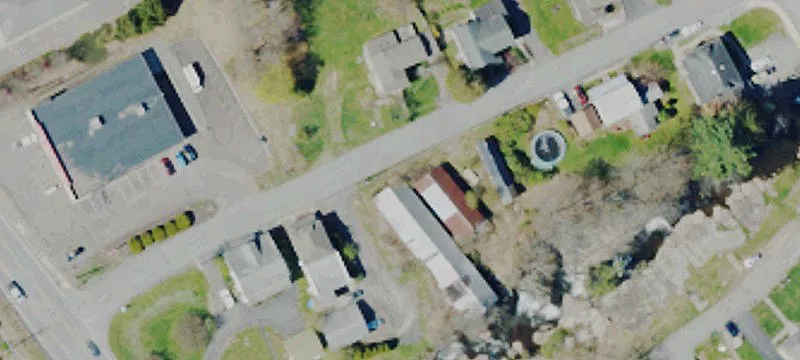 High-Visibility Highway Retail Building