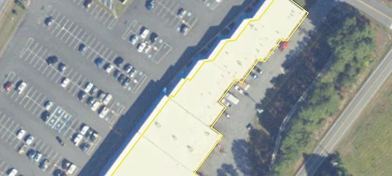 Anchored Shopping Center Endcap Opportunity