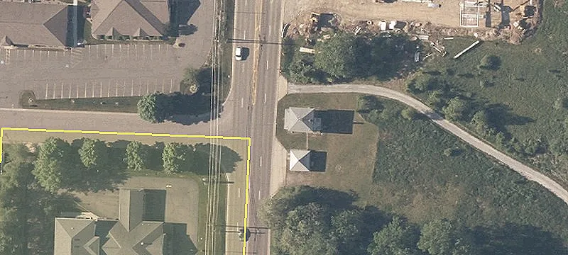 Commercial Land with Major Road Frontage