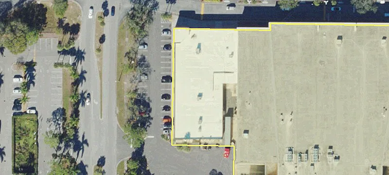 Retail Space in Publix-Anchored Center