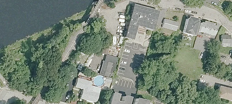 Truck-Accessible Industrial Warehouse
