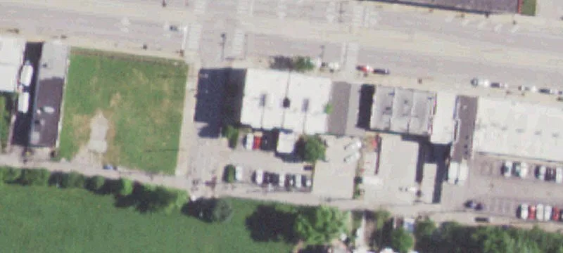 Multi-Tenant Retail Building