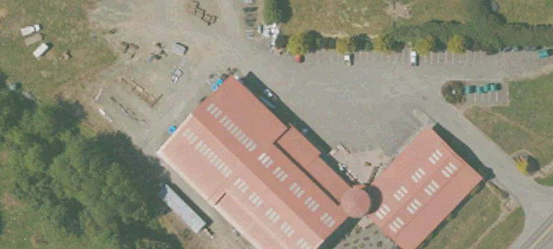 Multi-Use Retail and Warehouse Building