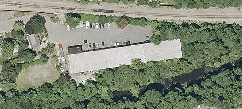 Industrial Flex Building with Drive-Ins