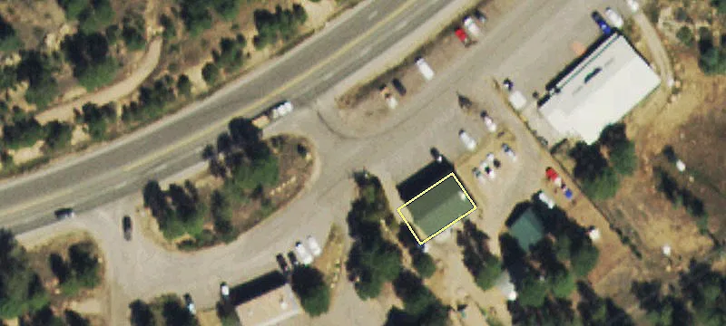 Renovated Office-Retail Suites Off Highway