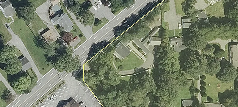 Mixed-Use Property with High Visibility