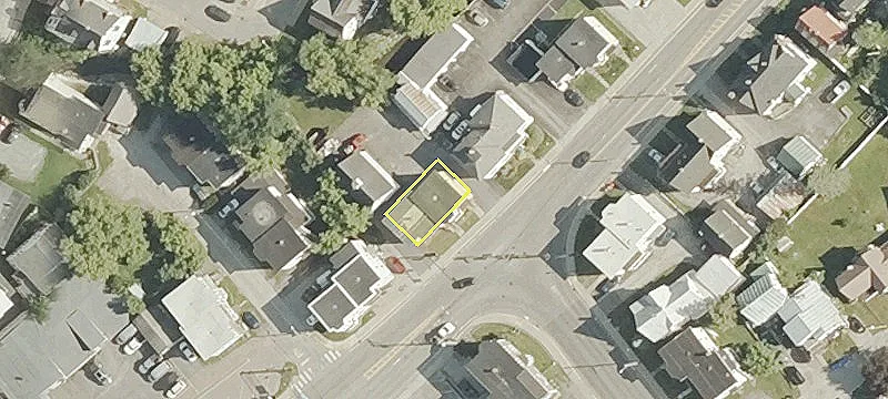 Duplex with Detached Garage Loft