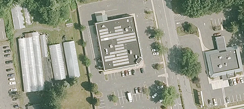 Retail Space at Signalized Intersection