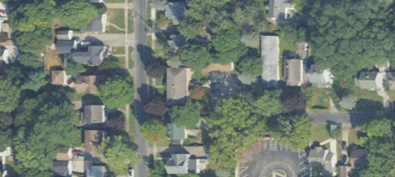 Brick 6-Unit Apartment Building