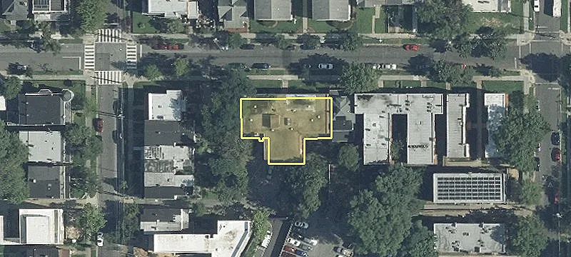 Brick 20-Unit Apartment Building