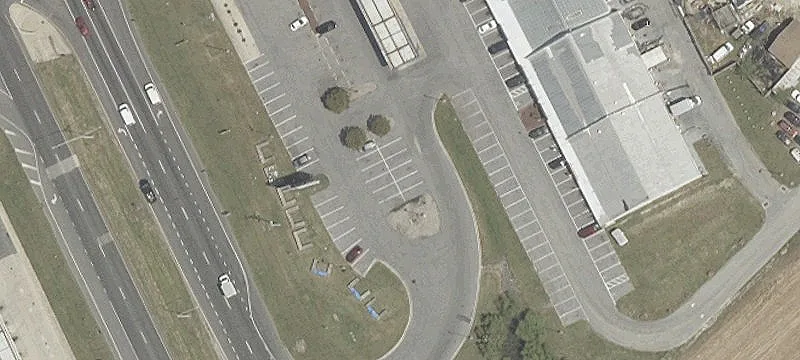 Multi-Unit Retail Building with Easements