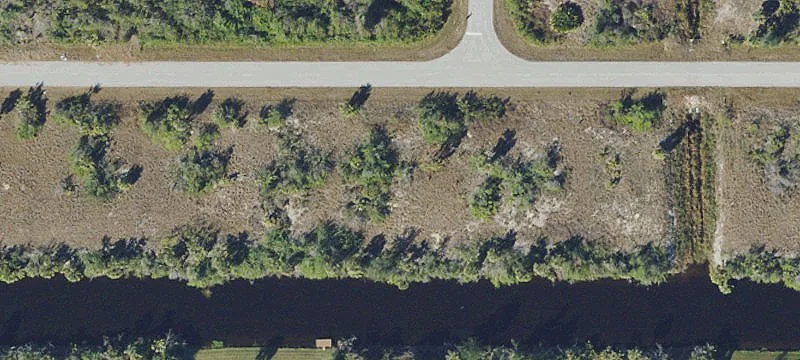 Canal-Front Waterfront Lot