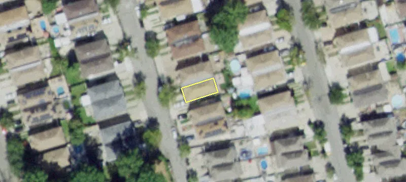 Detached Two-Family Hi-Ranch