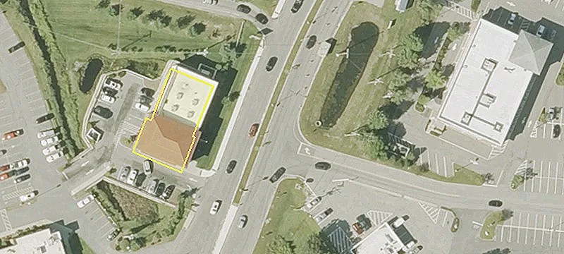 Five Retail Suites in Shopping Center