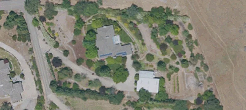 Residential Homesite with Detached Garage