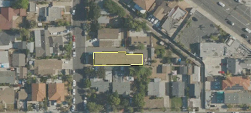 5-Unit Apartment Building with Garages