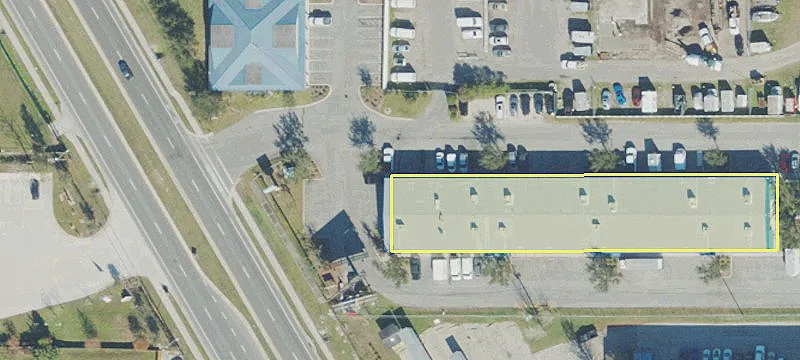 Mixed-Use Retail and Industrial Bays