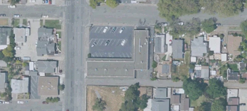 Multi-Tenant Office and Restaurant Center