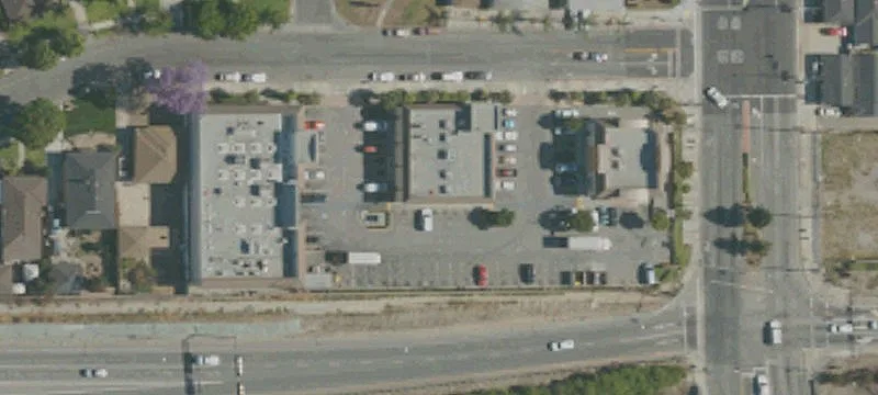 Freeway-Adjacent Retail Restaurant