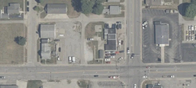 Barbershop Storefront with Expansion Land