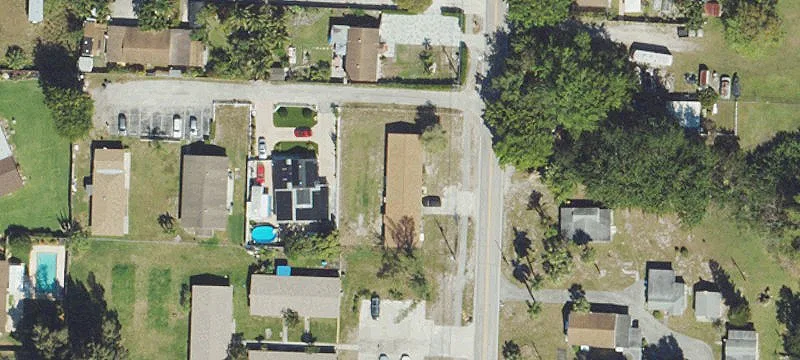 Updated 4-Bedroom Duplex Unit