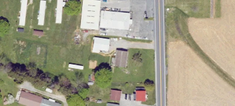 Retail Building with Free-Span Warehouse