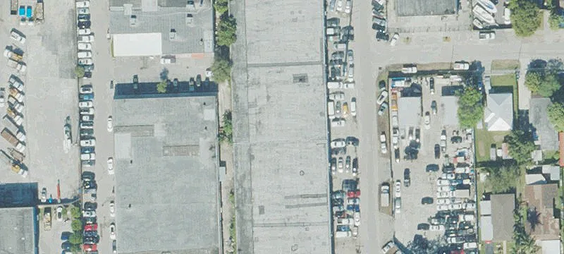Warehouse with 17-Foot Clear Height