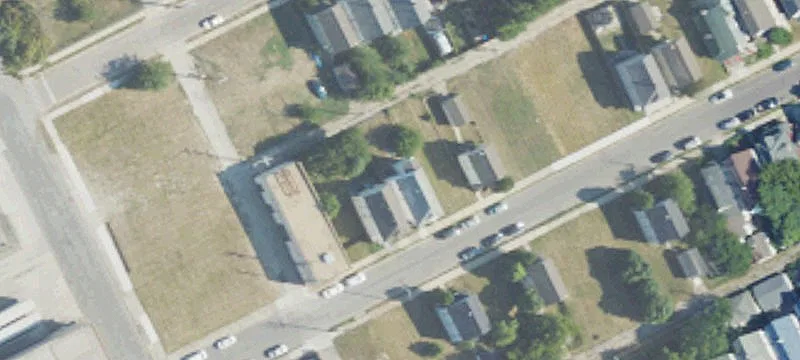 Two-Unit Apartment Building with 3 Bedrooms