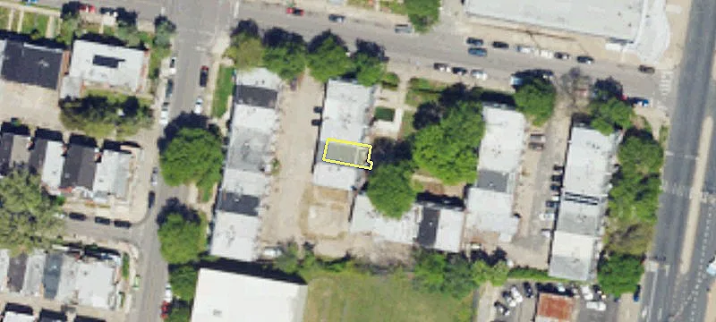 Tenant-Occupied Duplex with Courtyard