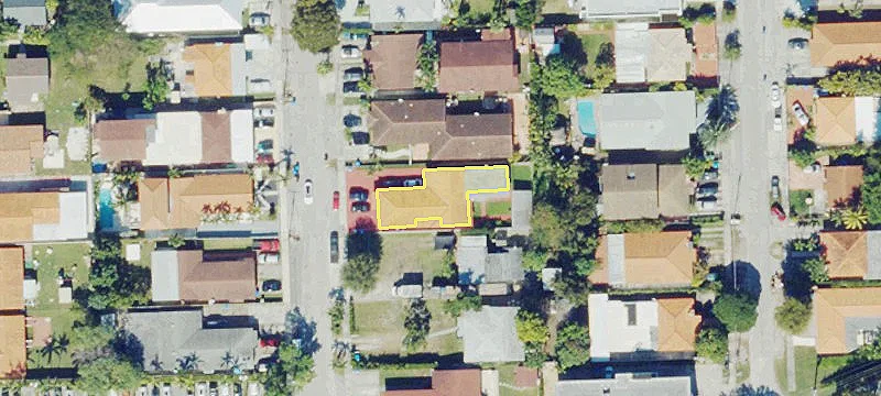 Remodeled 2BR Duplex with Parking