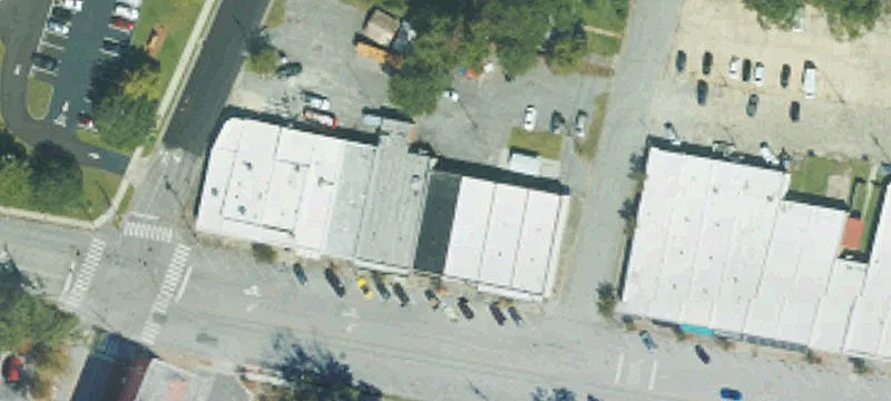 High-Visibility Glass Storefront Space