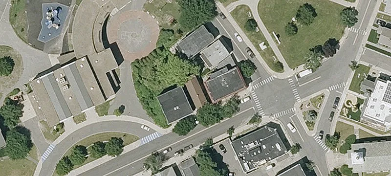 Two-Unit Commercial Building with Yard