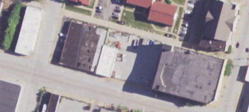 Single-Tenant Industrial with Dock Doors