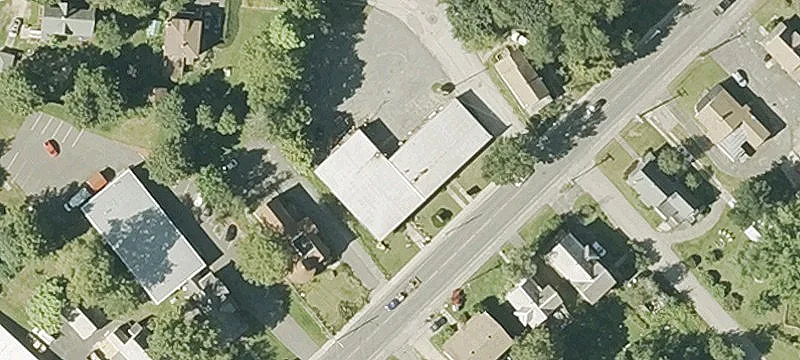 Retail Strip Center with 4 Storefronts