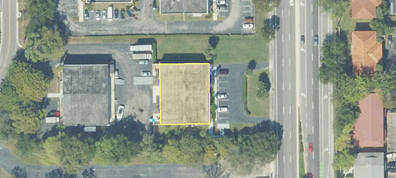 Fenced Courtyard Industrial Storage Buildings