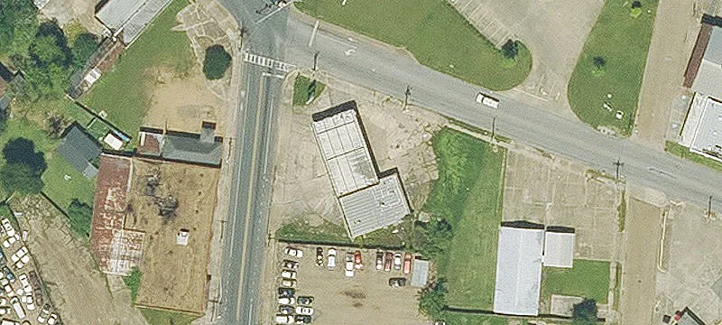 Full-Service Gas Station with Kitchen