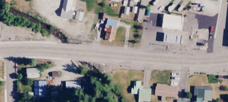 Warehouse with Adjacent Shop Lot