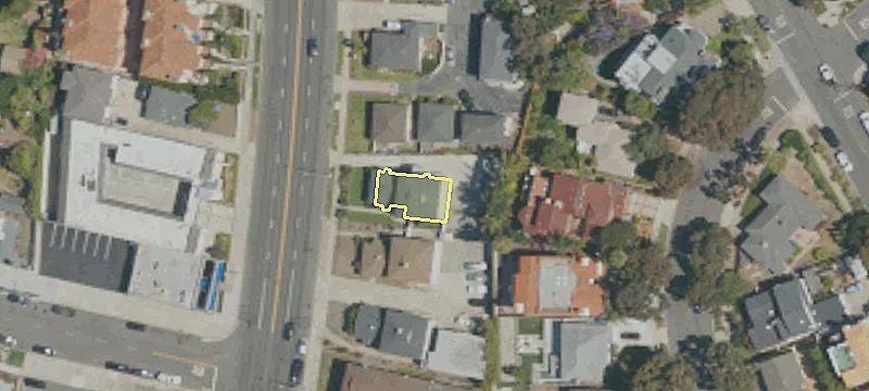 Triplex with ADU Potential