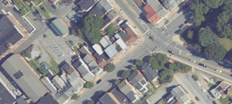 Mixed-Use 4-Unit Building