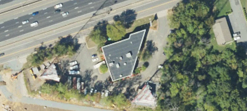 Fully Fenced Warehouse with Pull-Through