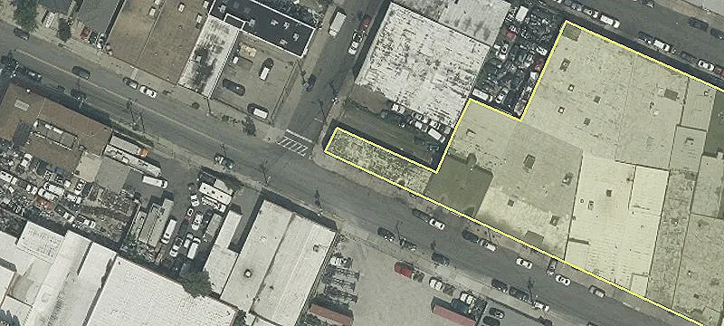 Warehouse with Adjoining Lot